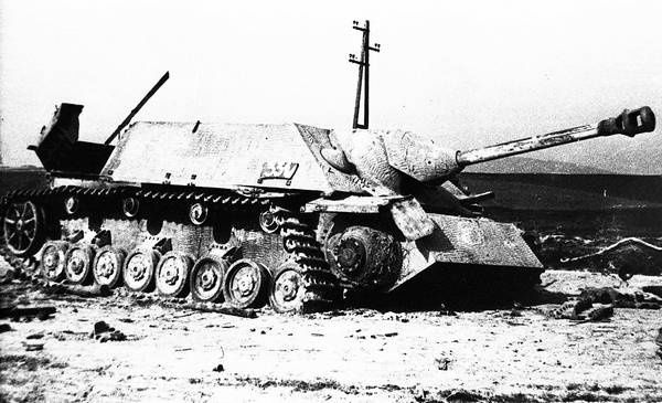 Иллюстрация к книге — Последние контрудары Гитлера. Разгром Панцерваффе [i_128.jpg]