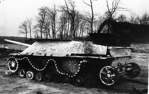 Иллюстрация к книге — Последние контрудары Гитлера. Разгром Панцерваффе [i_130.jpg]