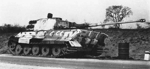 Иллюстрация к книге — Последние контрудары Гитлера. Разгром Панцерваффе [i_132.jpg]