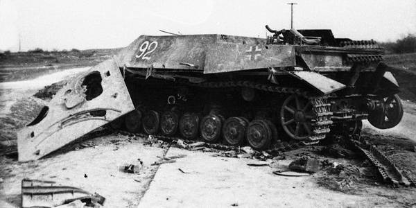 Иллюстрация к книге — Последние контрудары Гитлера. Разгром Панцерваффе [i_133.jpg]