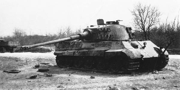 Иллюстрация к книге — Последние контрудары Гитлера. Разгром Панцерваффе [i_137.jpg]