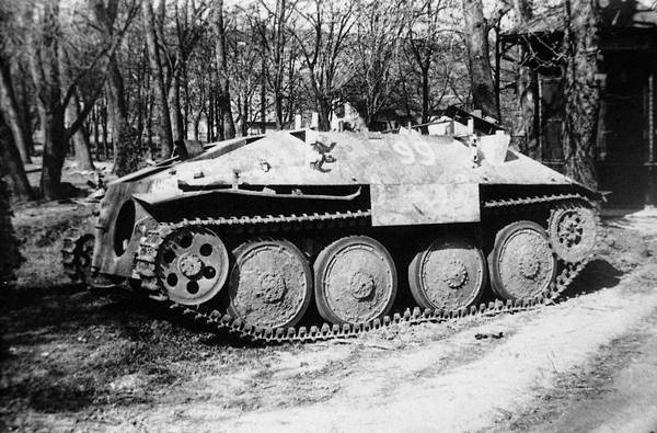 Иллюстрация к книге — Последние контрудары Гитлера. Разгром Панцерваффе [i_144.jpg]