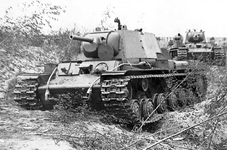 Иллюстрация к книге — Пять кругов ада. Красная Армия в «котлах» [i_014.jpg]