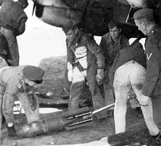 Иллюстрация к книге — Пять кругов ада. Красная Армия в «котлах» [i_034.jpg]