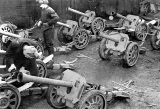 Иллюстрация к книге — Разгром 1945. Битва за Германию [i_010.jpg]