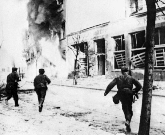 Иллюстрация к книге — Разгром 1945. Битва за Германию [i_048.jpg]