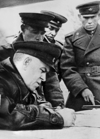 Иллюстрация к книге — Разгром 1945. Битва за Германию [i_073.jpg]