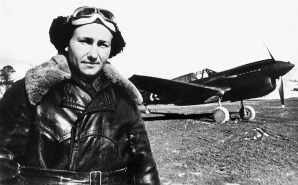 Иллюстрация к книге — Истребители. "Прикрой, атакую!" [i_095.jpg]