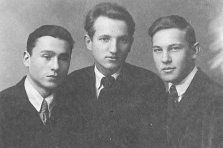 Иллюстрация к книге — "Артиллеристы, Сталин дал приказ!" Мы умирали, чтобы победить [_01.jpg]