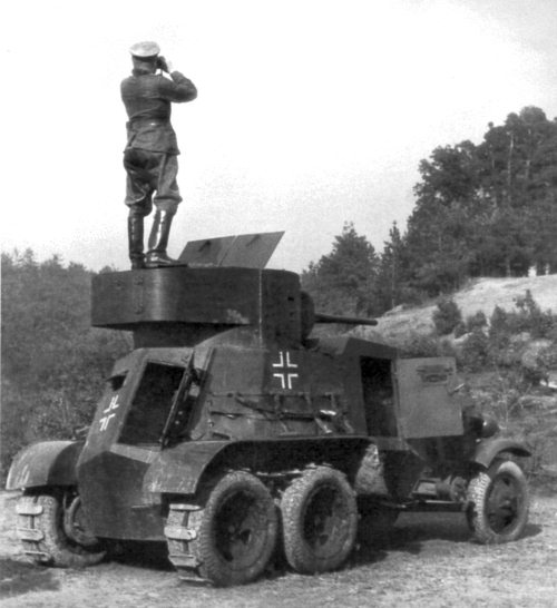 Иллюстрация к книге — Танкисты. "Мы погибали, сгорали..." [i_036.jpg]