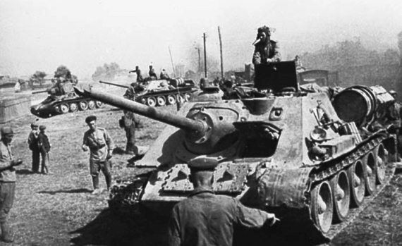 Иллюстрация к книге — Танкисты. "Мы погибали, сгорали..." [i_109.jpg]