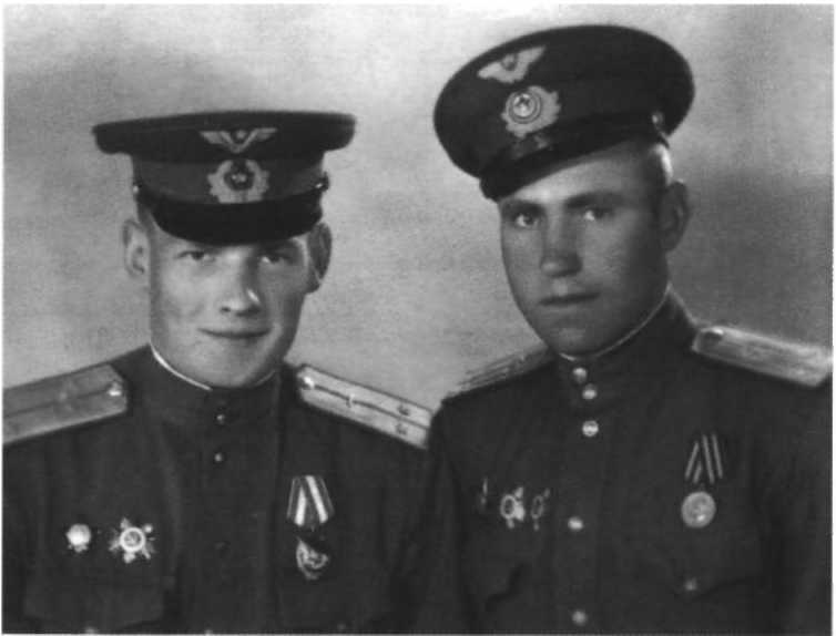 Иллюстрация к книге — Я дрался с асами люфтваффе. На смену павшим. 1943-1945 [image033.jpg]