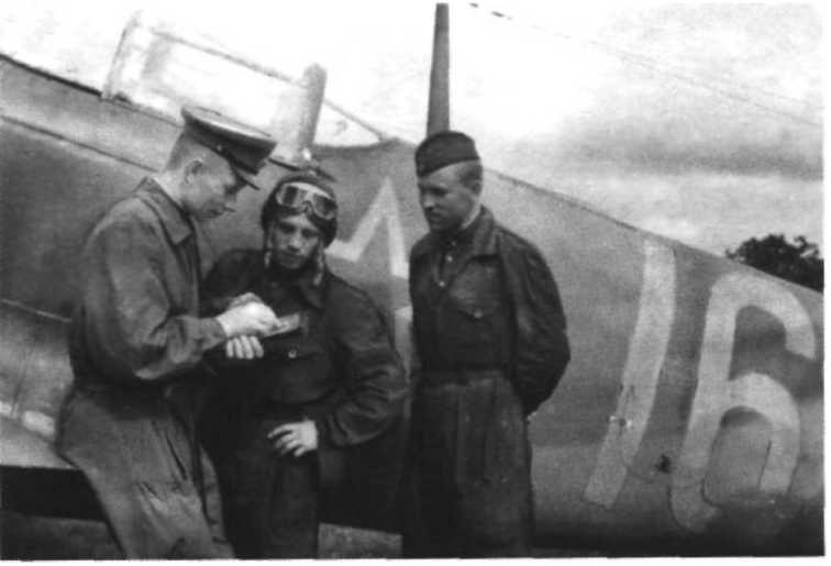 Иллюстрация к книге — Я дрался с асами люфтваффе. На смену павшим. 1943-1945 [image045.jpg]