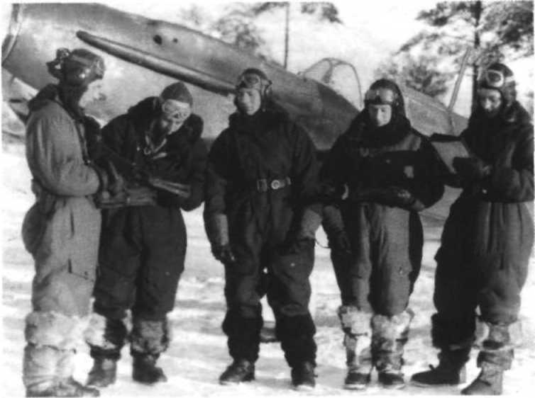 Иллюстрация к книге — Я дрался с асами люфтваффе. На смену павшим. 1943-1945 [image046.jpg]