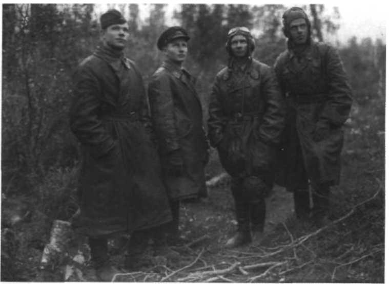 Иллюстрация к книге — Я дрался с асами люфтваффе. На смену павшим. 1943-1945 [image052.jpg]