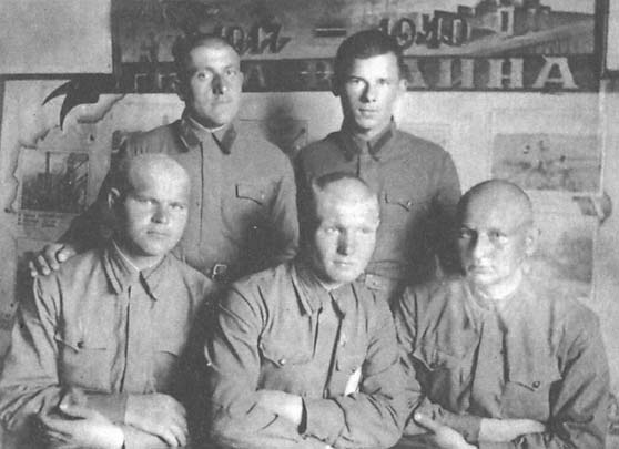 Иллюстрация к книге — Я дрался с Панцерваффе. "Двойной оклад - тройная смерть!" [_11.jpg]