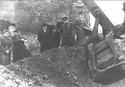 Иллюстрация к книге — Секретные объекты "Вервольфа" [i_004.jpg]