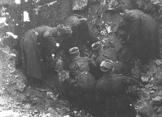 Иллюстрация к книге — Секретные объекты "Вервольфа" [i_005.jpg]