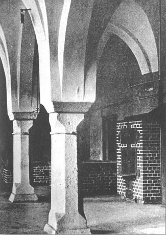 Иллюстрация к книге — Секретные объекты "Вервольфа" [i_020.jpg]