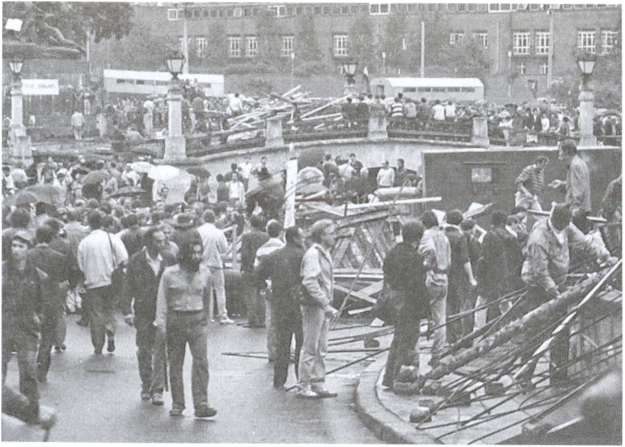 Иллюстрация к книге — За кулисами путча. Российские чекисты против развала органов КГБ в 1991 году [i_008.jpg]