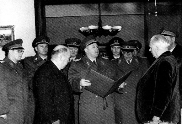 Иллюстрация к книге — Я нашел подлинную родину [i26.jpg]