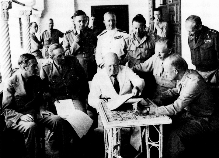 Иллюстрация к книге — Операция "Фарш" [i_040.jpg]