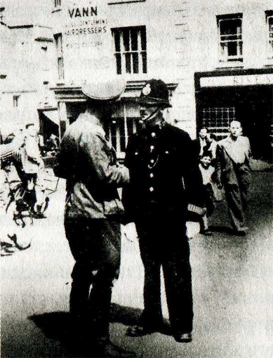 Иллюстрация к книге — Агент Зигзаг. Подлинная история Эдди Чапмена - предателя и героя [i_005.jpg]