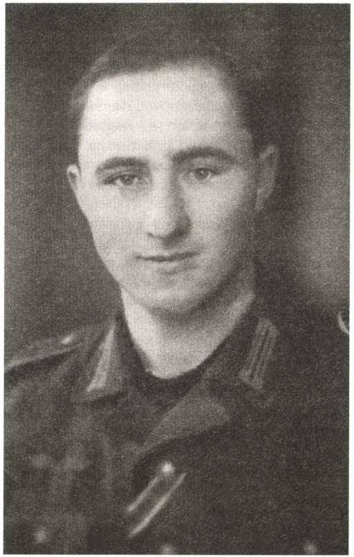 Иллюстрация к книге — Железный крест для снайпера. Убийца со снайперской винтовкой [i_013.jpg]