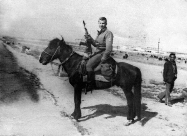 Иллюстрация к книге — Я дрался в Афгане. Фронт без линии фронта [vkaraulegudkov.jpg]