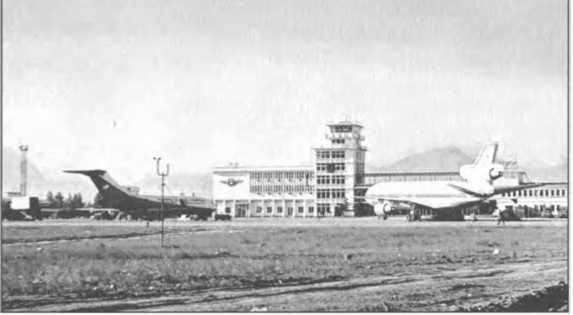 Иллюстрация к книге — Мы атакуем с небес [i_009.jpg]