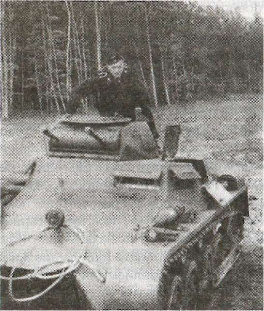 Иллюстрация к книге — На танке через ад. Немецкий танкист на Восточном фронте [i_003.jpg]