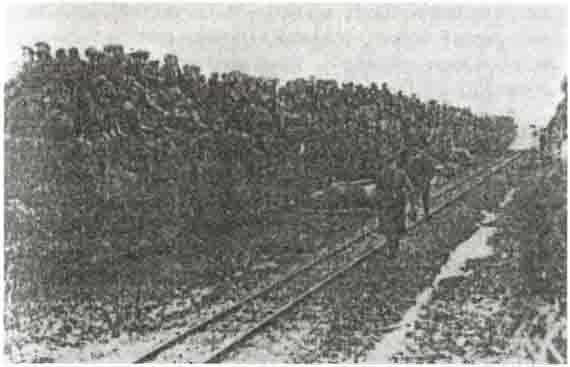 Иллюстрация к книге — Кровавое безумие Восточного фронта [i_004.jpg]