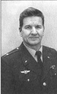 Иллюстрация к книге — ВДВ. С неба - в бой [i_001.jpg]