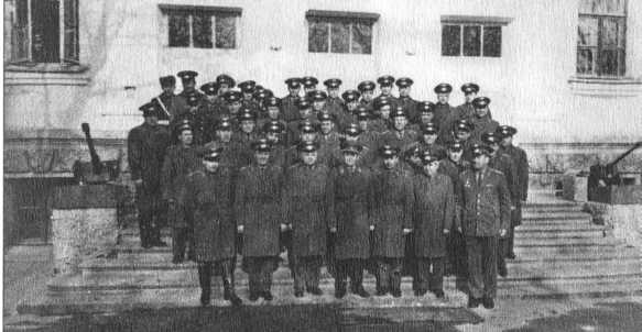 Иллюстрация к книге — ВДВ. С неба - в бой [i_018.jpg]