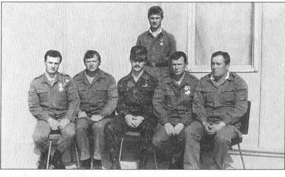 Иллюстрация к книге — ВДВ. С неба - в бой [i_038.jpg]