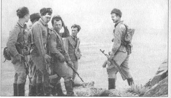 Иллюстрация к книге — ВДВ. С неба - в бой [i_054.jpg]