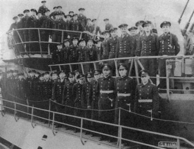 Иллюстрация к книге — Ныряющие в темноту [i_017.jpg]