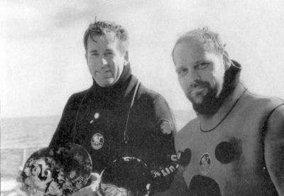 Иллюстрация к книге — Ныряющие в темноту [i_028.jpg]