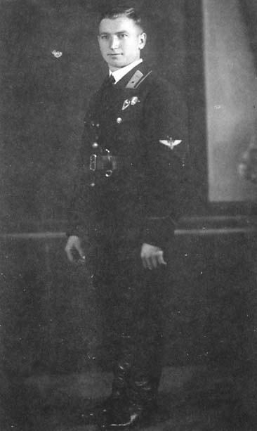 Иллюстрация к книге — На "Ишаках" и "МиГах"! 16-й гвардейский в начале войны [i_003.jpg]