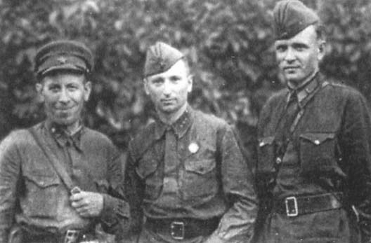 Иллюстрация к книге — На "Ишаках" и "МиГах"! 16-й гвардейский в начале войны [i_071.jpg]