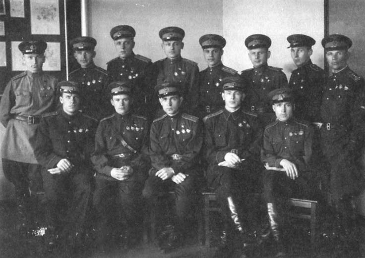 Иллюстрация к книге — На "Ишаках" и "МиГах"! 16-й гвардейский в начале войны [i_072.jpg]