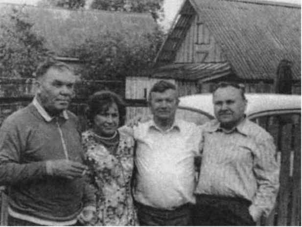 Иллюстрация к книге — Партизаны не сдаются! Жизнь и смерть за линией фронта [i_004.jpg]