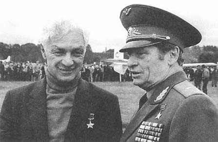 Иллюстрация к книге — Мы - дети войны. Воспоминания военного летчика-испытателя [i_058.jpg]