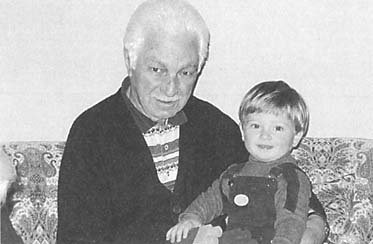 Иллюстрация к книге — Мы - дети войны. Воспоминания военного летчика-испытателя [i_059.jpg]