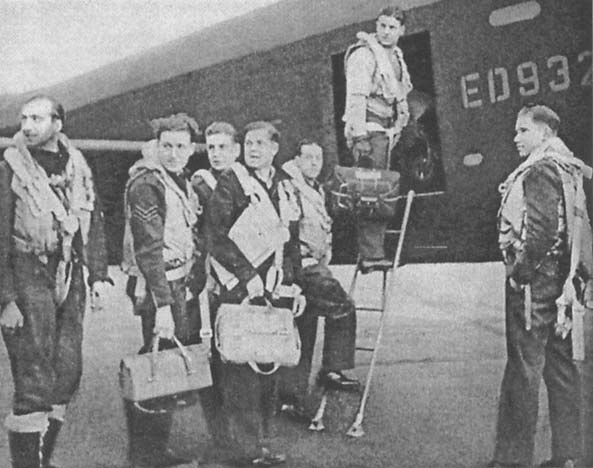 Иллюстрация к книге — Впереди вражеский берег [i8.jpg]