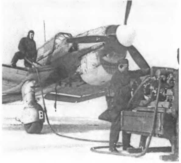 Иллюстрация к книге — Бомбы сброшены! [i_012.jpg]