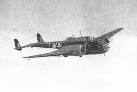 Иллюстрация к книге — Бомбы сброшены! [i_023.jpg]