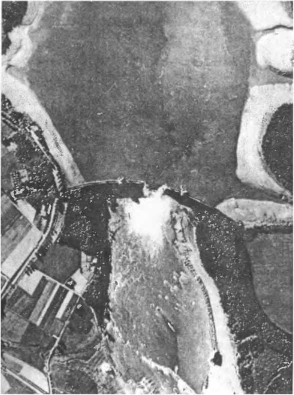 Иллюстрация к книге — Бомбы сброшены! [i_028.jpg]