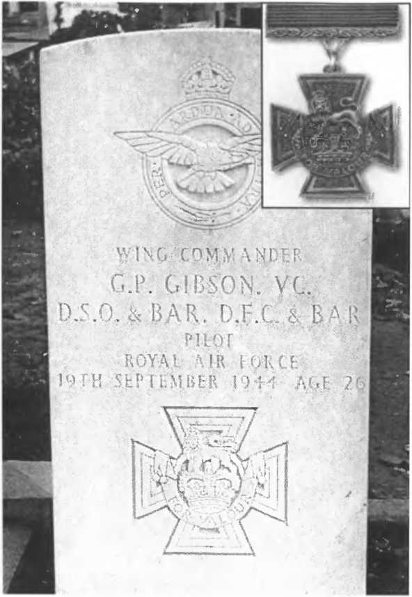 Иллюстрация к книге — Бомбы сброшены! [i_029.jpg]