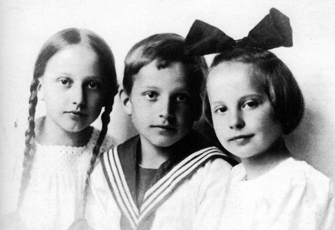 Иллюстрация к книге — Пилот `Штуки`. Мемуары аса люфтваффе [_01.jpg]